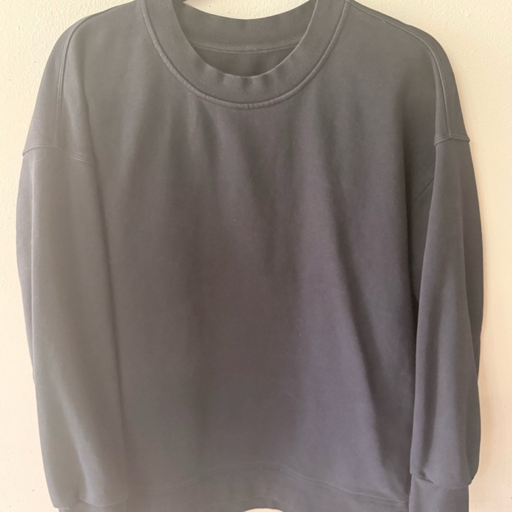 Lululemon Black Crew Neck Sweatshirt- Like New